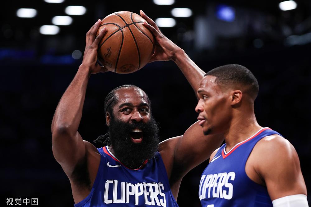 他在赛场上 他在赛场上