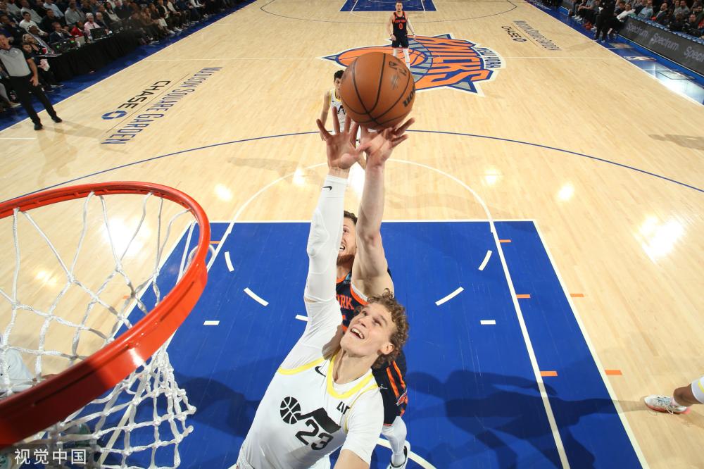 出了一个明 出了一个明