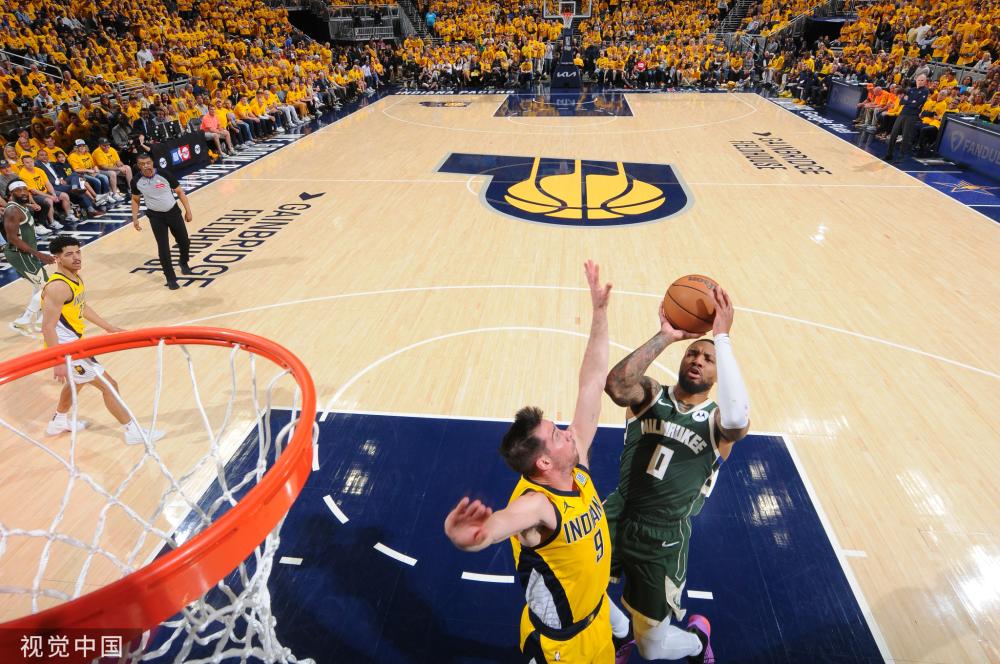 女士自幼在 女士自幼在